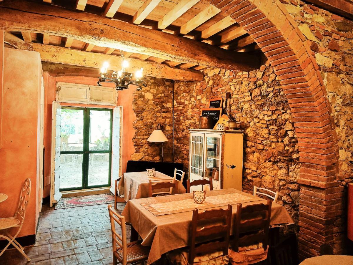 Etrusca Couette-café 3*